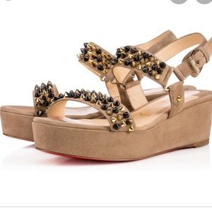 🔥🔥Louboutin suede sandals!🔥🔥
